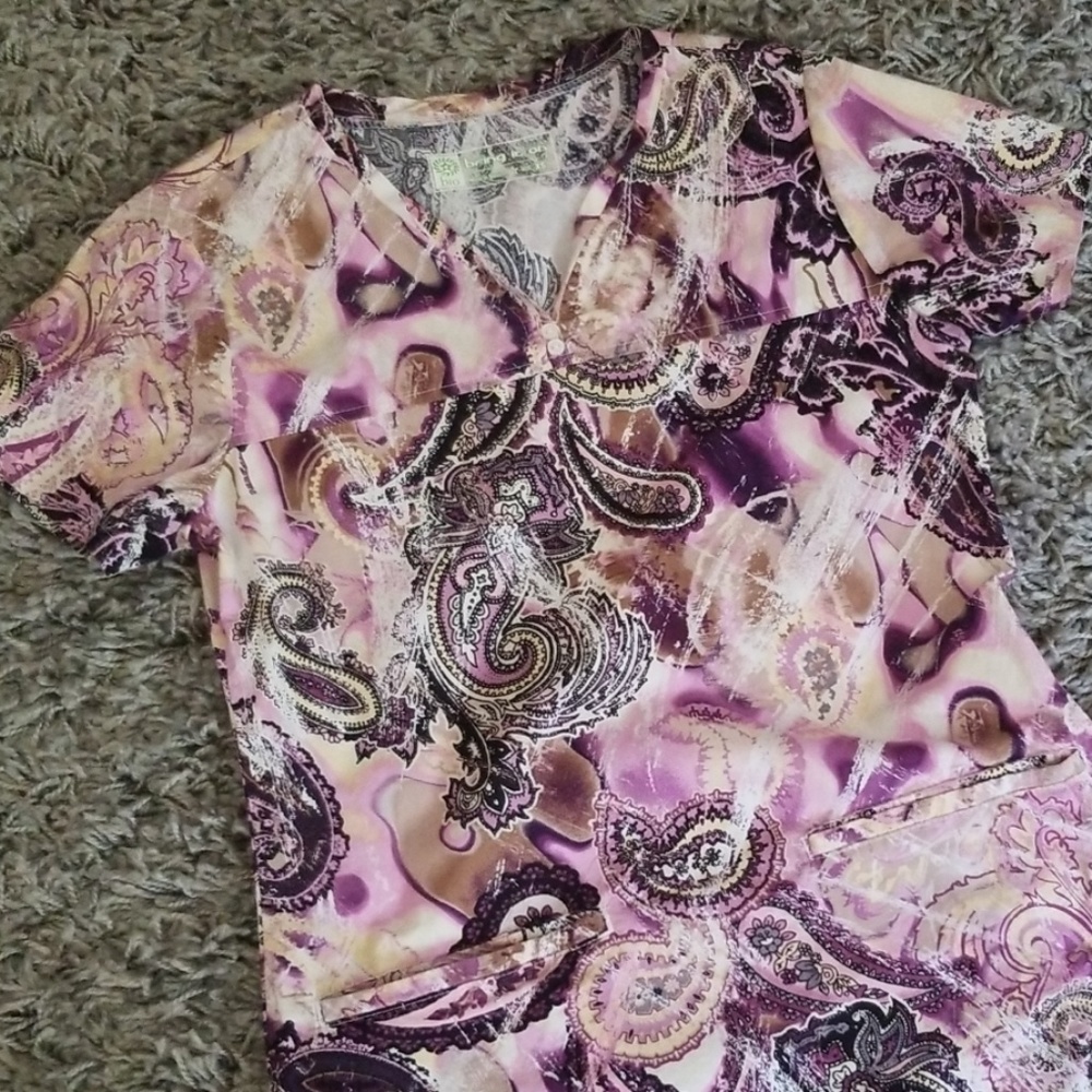 Bio scrub top